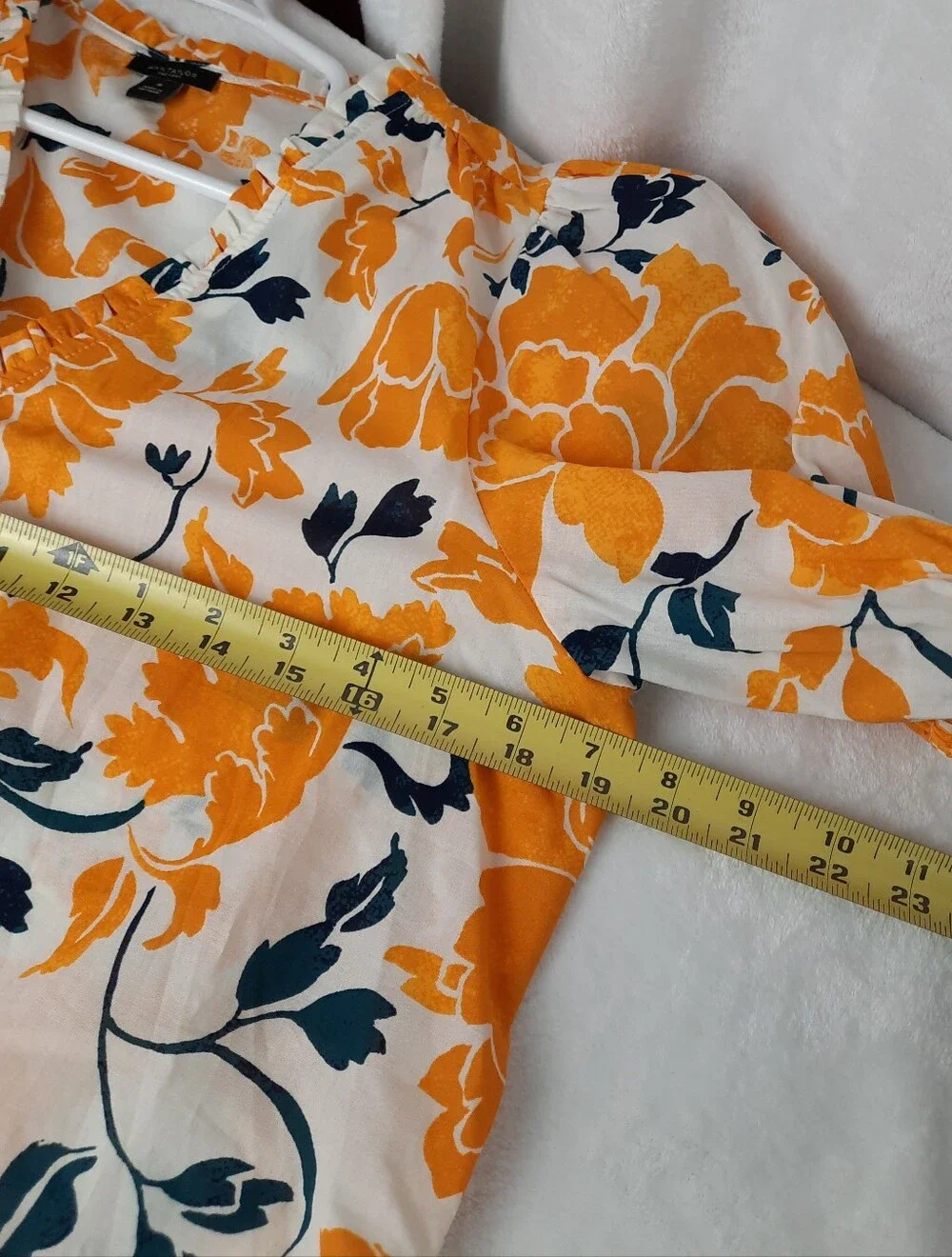 LOFT lightweight neck
